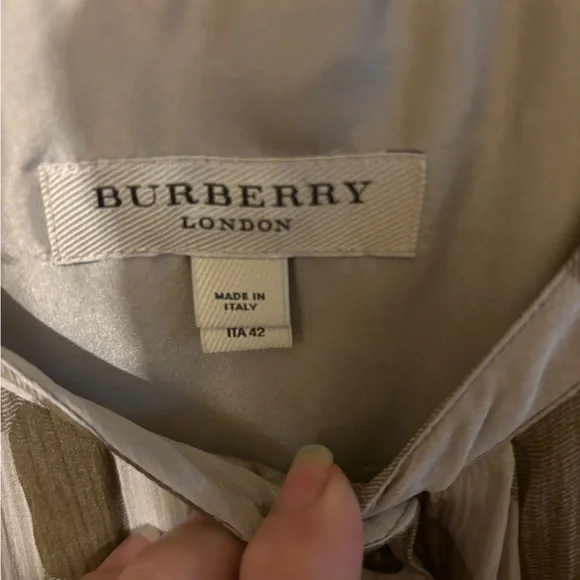 Burberry London- Beige Checkered-100 silk dress! 8 perfect dress - Picture 6 of 7